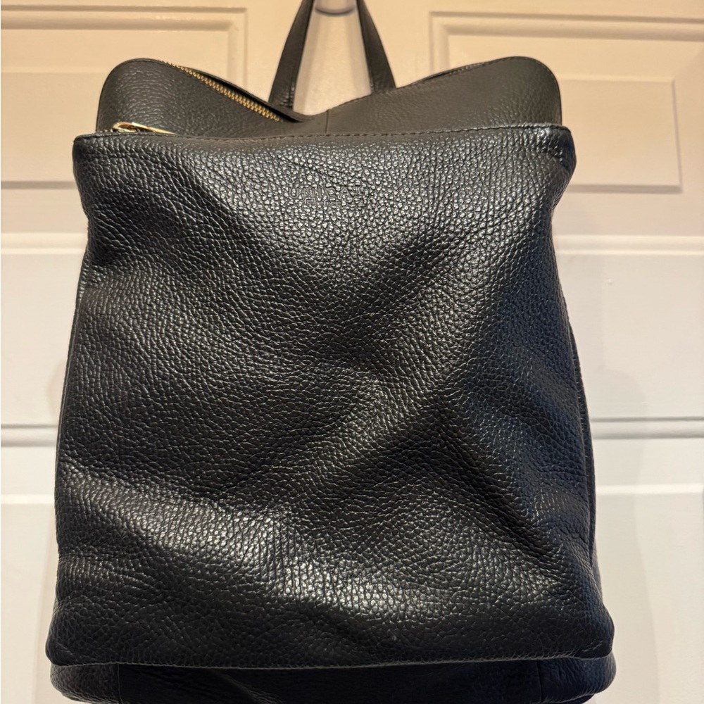 Vera Pelle Black Leather Bag with Gold Zipper Unisex Mens or Women’s